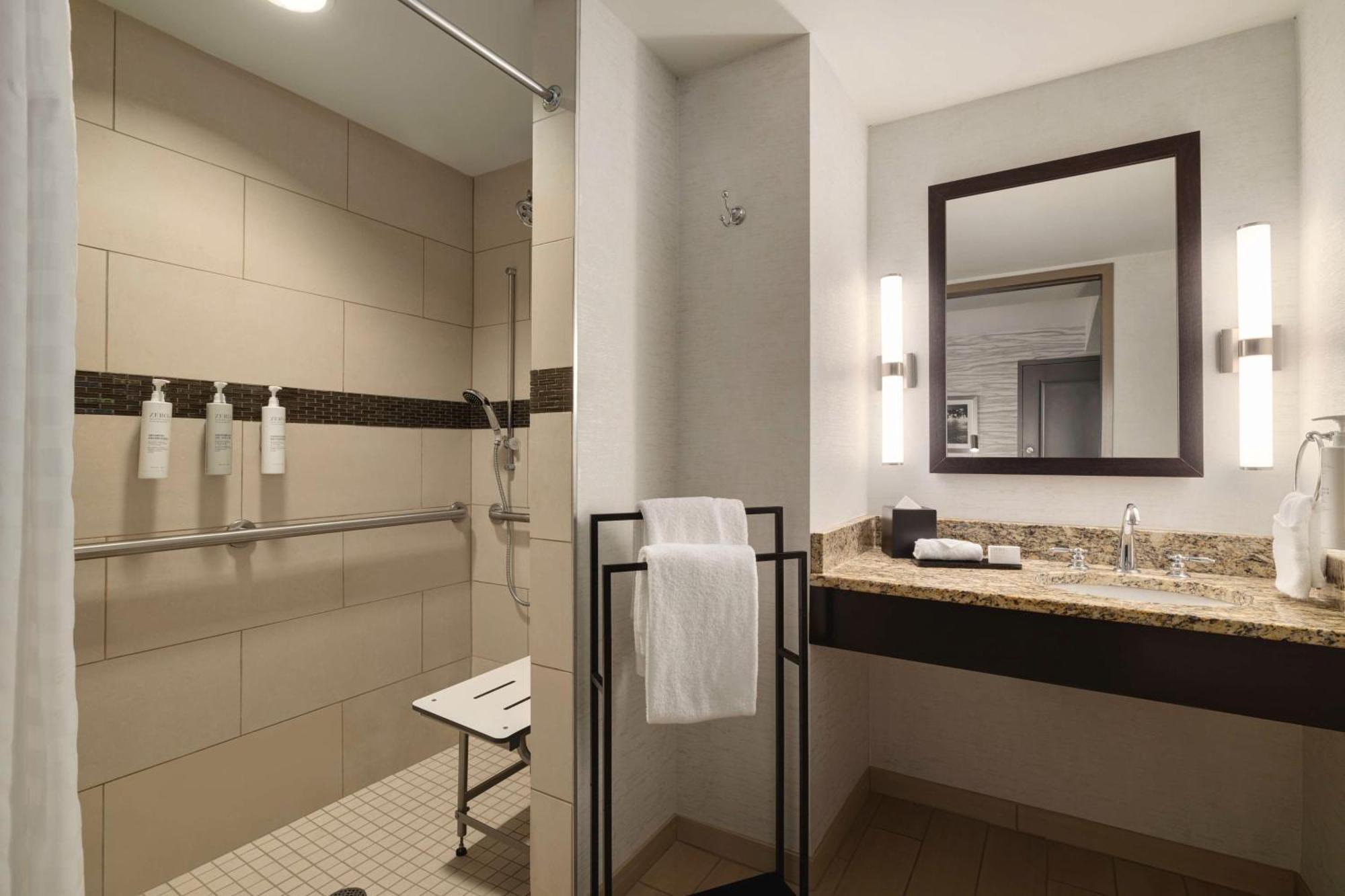 Embassy Suites Chattanooga Hamilton Place Ngoại thất bức ảnh