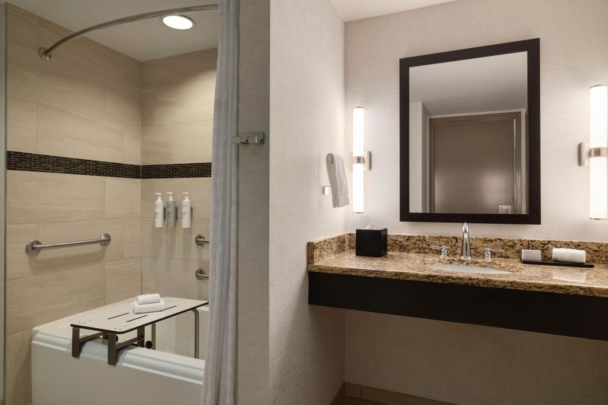 Embassy Suites Chattanooga Hamilton Place Ngoại thất bức ảnh