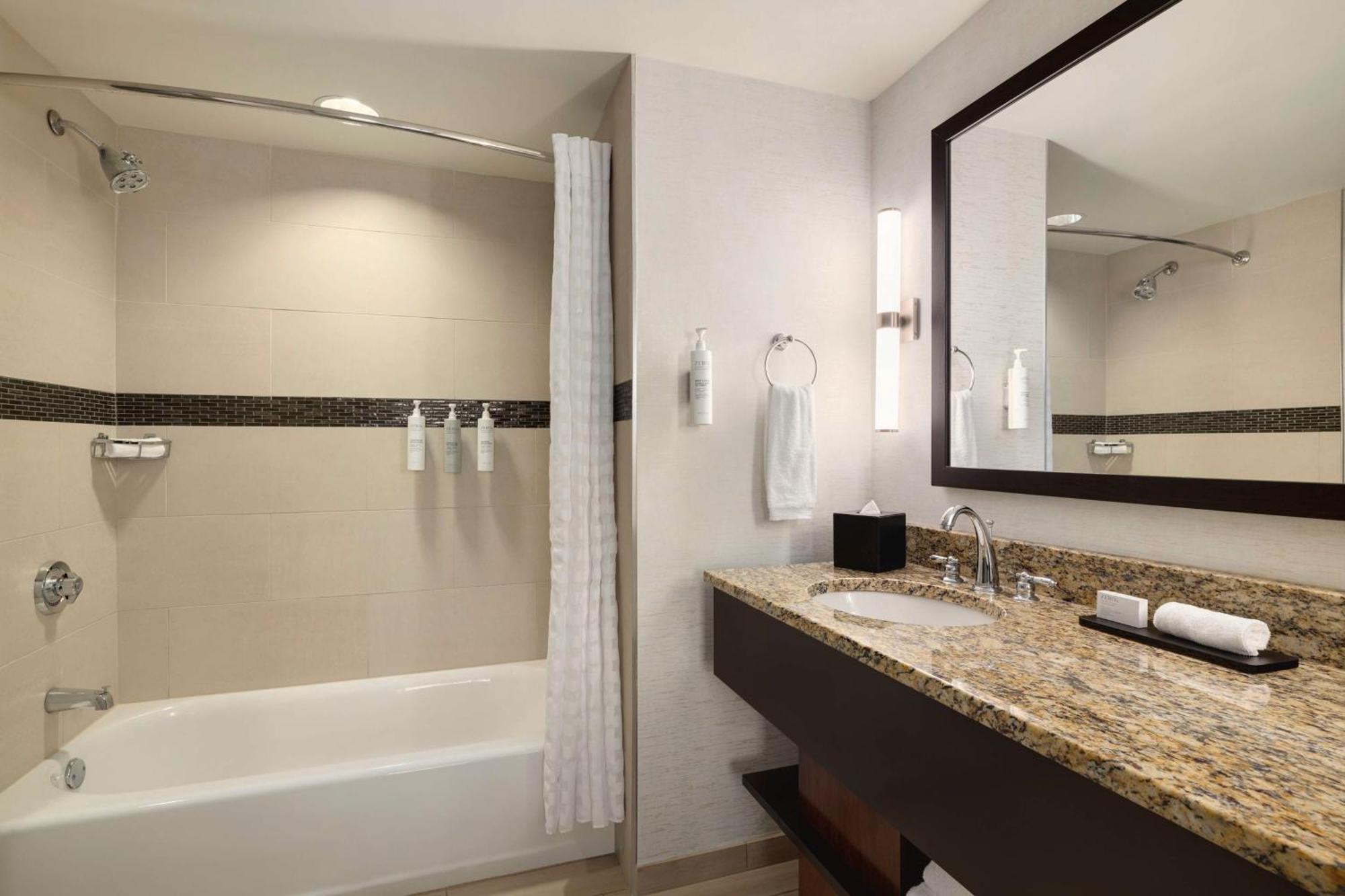 Embassy Suites Chattanooga Hamilton Place Ngoại thất bức ảnh
