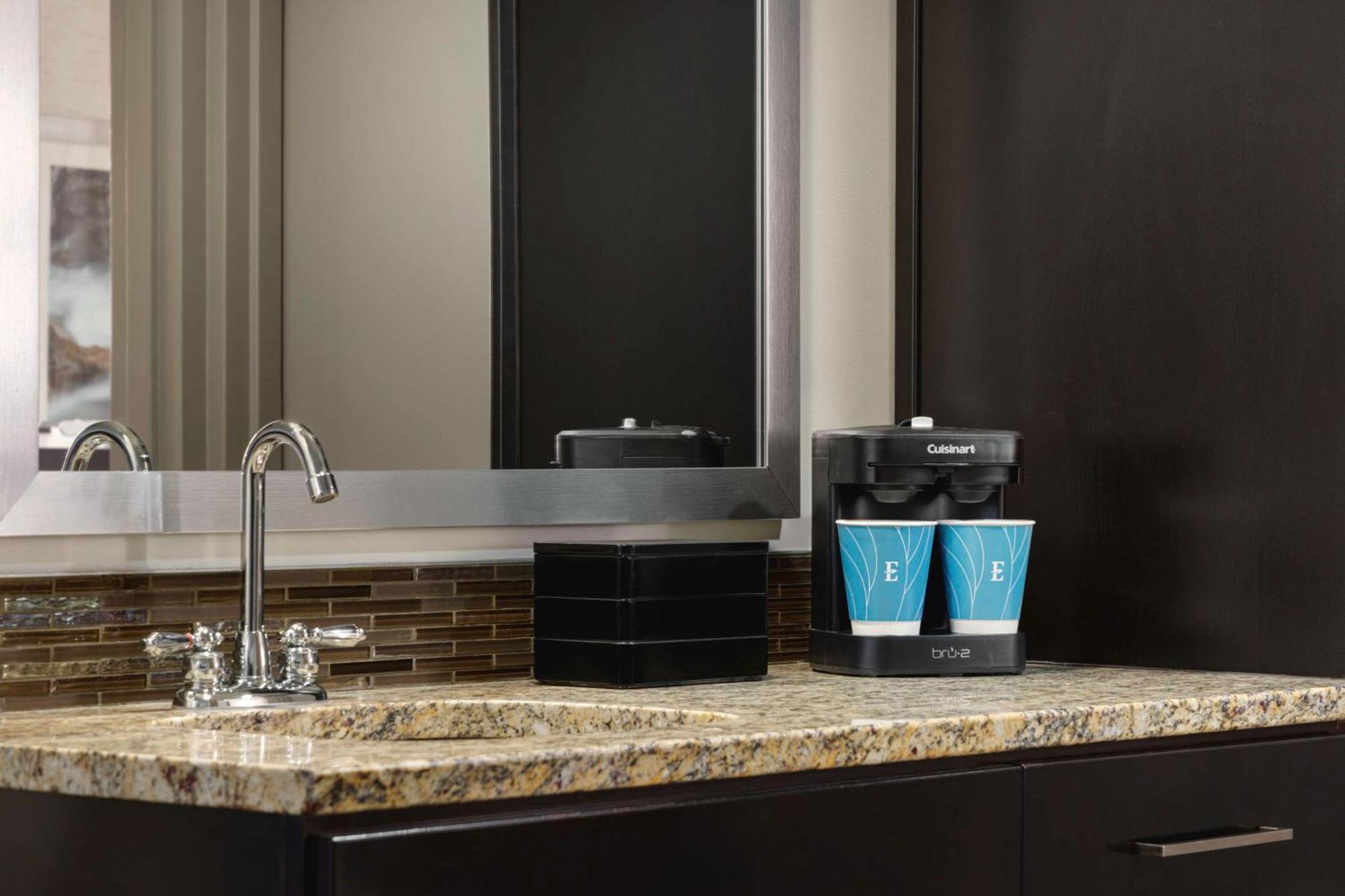 Embassy Suites Chattanooga Hamilton Place Ngoại thất bức ảnh